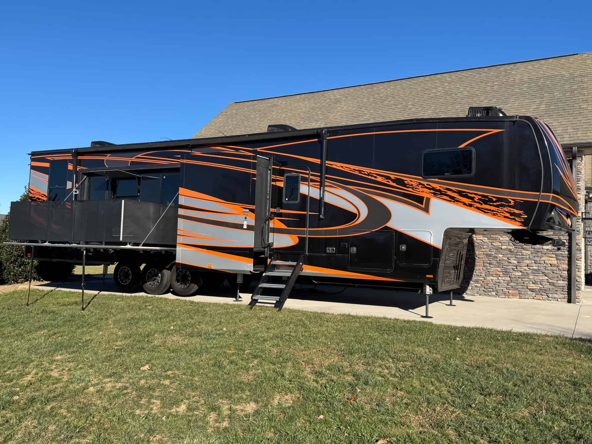 Xlr Rv 2019 45' Forest River XLR Thunderbolt 422amp For Sale In Oak Ridge ...