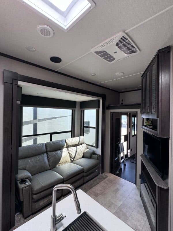 2021 36' Grand Design 320G For Sale In Yorba Linda, California ...