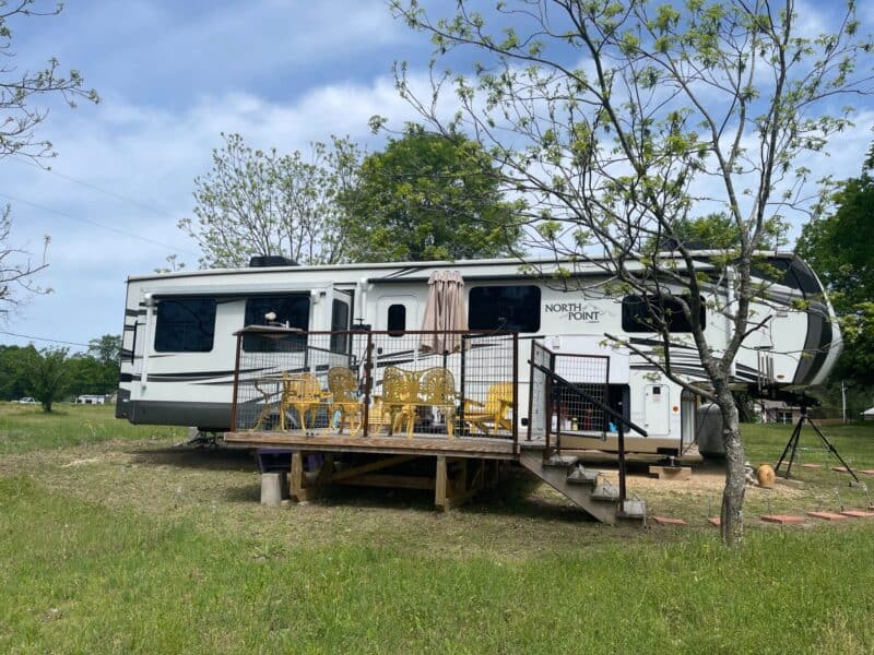 front-rv-w-deck